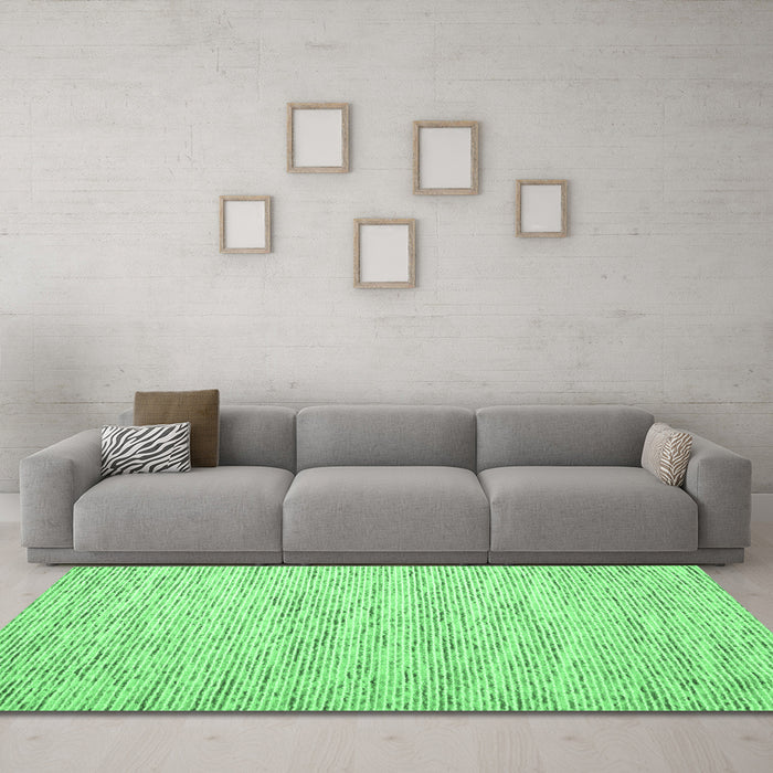 Machine Washable Abstract Emerald Green Contemporary Area Rugs in a Living Room,, wshcon1835emgrn