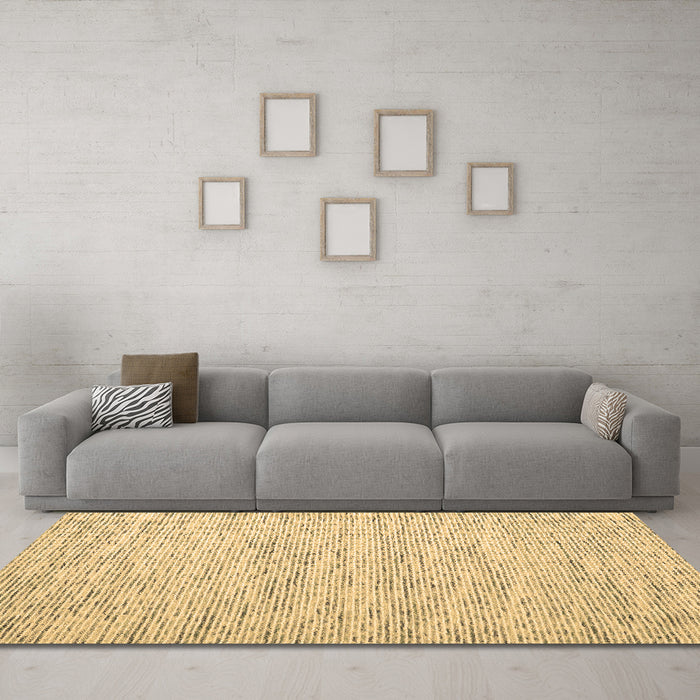 Machine Washable Abstract Brown Contemporary Rug in a Living Room,, wshcon1835brn