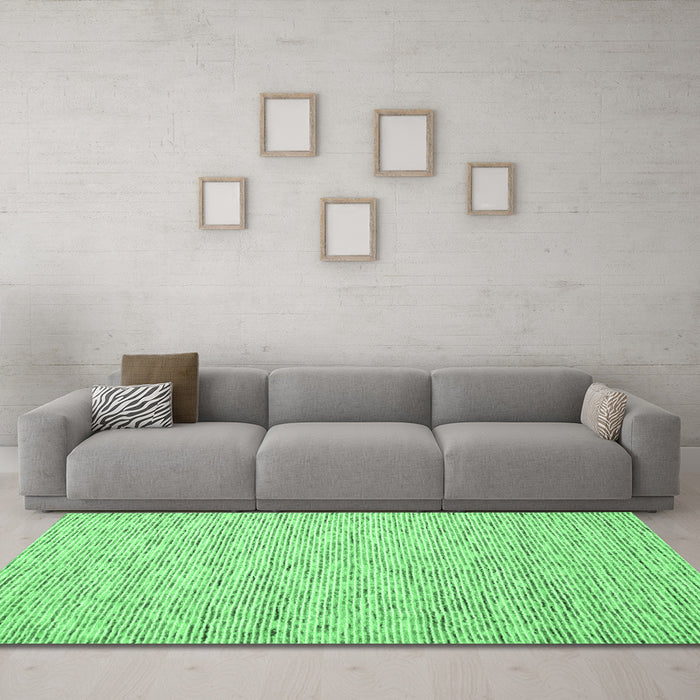 Machine Washable Abstract Emerald Green Contemporary Area Rugs in a Living Room,, wshcon1840emgrn