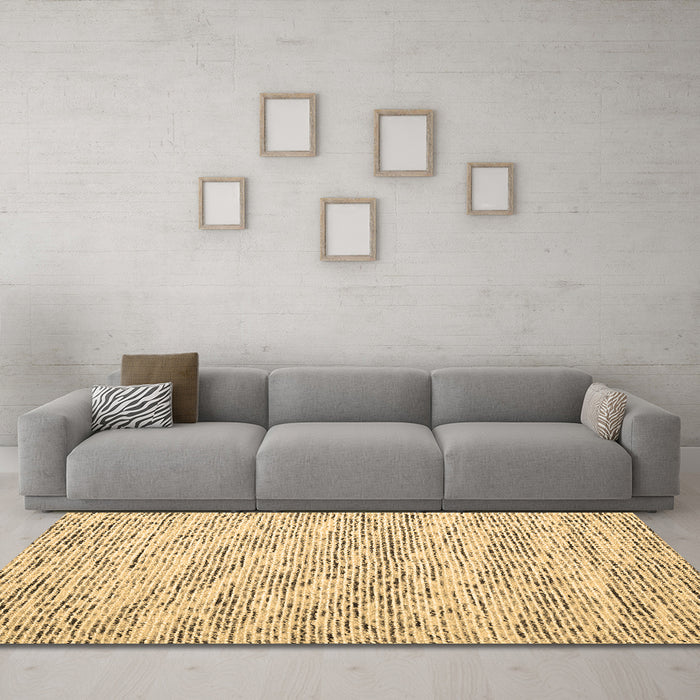 Machine Washable Abstract Brown Contemporary Rug in a Living Room,, wshcon1841brn