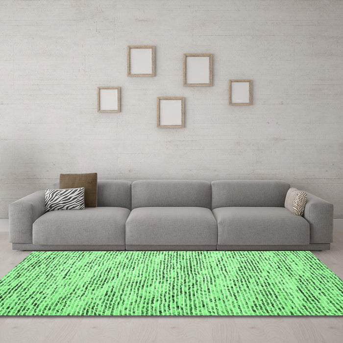 Machine Washable Abstract Emerald Green Contemporary Area Rugs in a Living Room,, wshcon1841emgrn