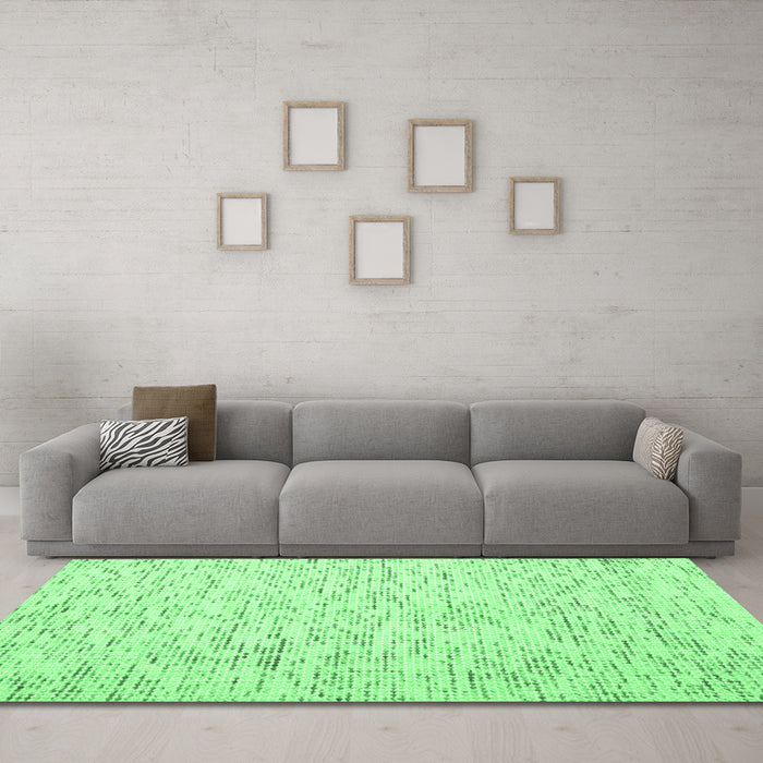 Machine Washable Abstract Emerald Green Contemporary Area Rugs in a Living Room,, wshcon1845emgrn