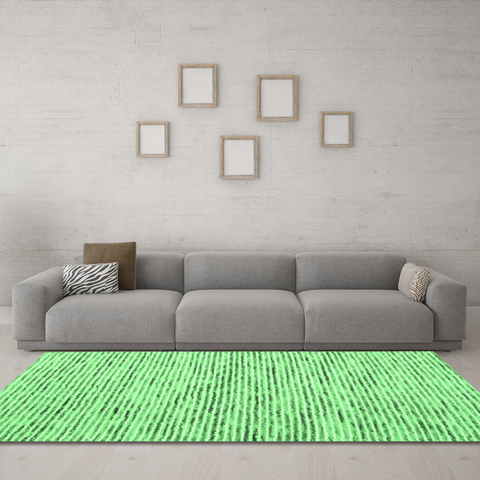 Machine Washable Abstract Emerald Green Contemporary Area Rugs in a Living Room,, wshcon1848emgrn