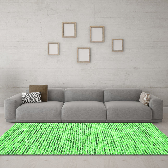 Machine Washable Abstract Green Contemporary Area Rugs in a Living Room,, wshcon1849grn