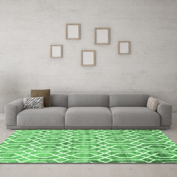 Machine Washable Trellis Emerald Green Modern Area Rugs in a Living Room,, wshcon1851emgrn