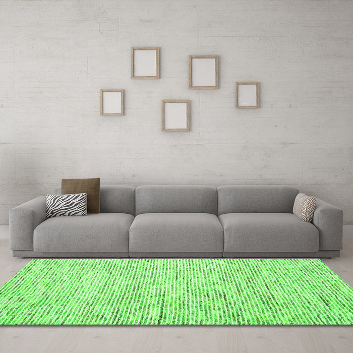 Machine Washable Solid Green Modern Area Rugs in a Living Room,, wshcon1852grn