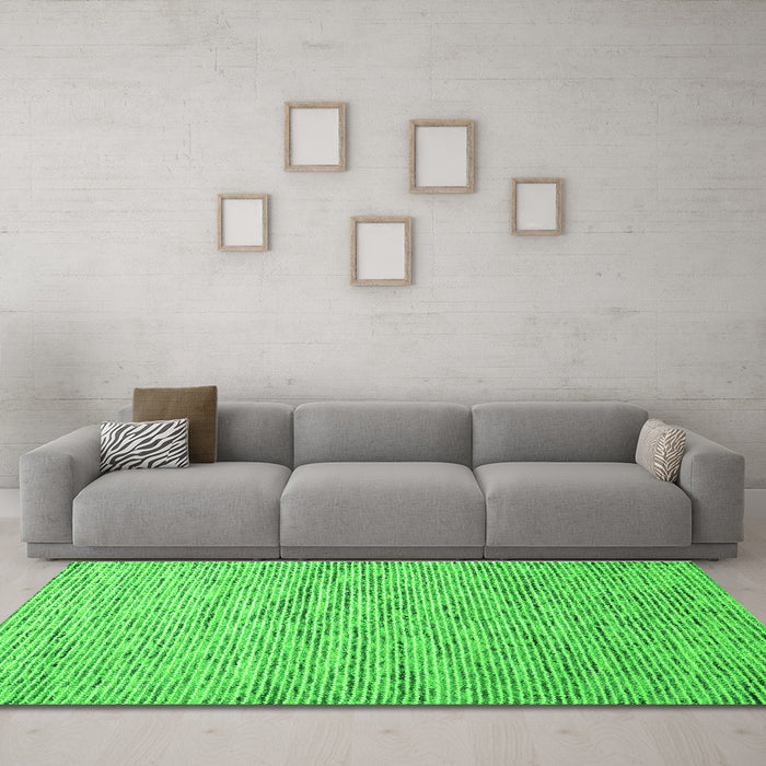 Machine Washable Abstract Green Contemporary Area Rugs in a Living Room,, wshcon1854grn
