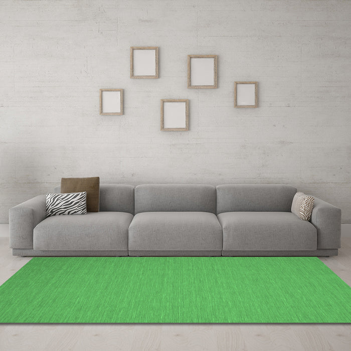 Machine Washable Abstract Emerald Green Contemporary Area Rugs in a Living Room,, wshcon185emgrn