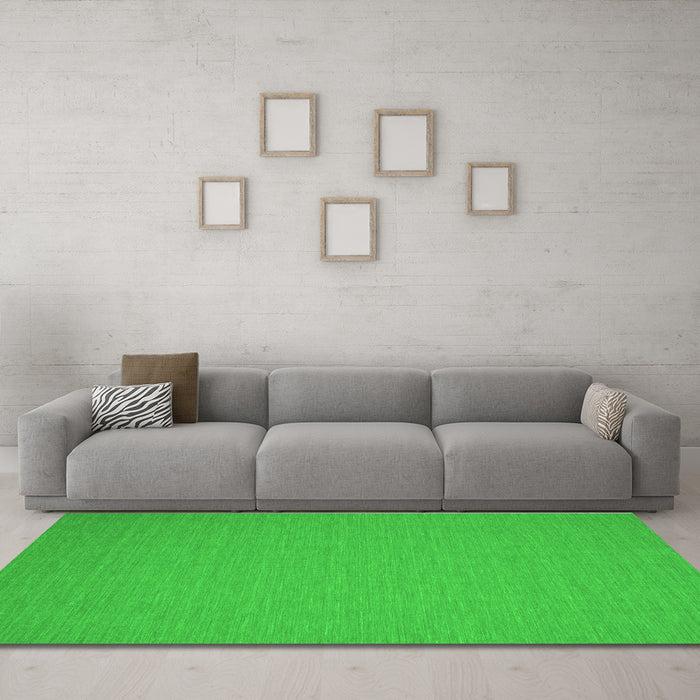 Machine Washable Abstract Green Contemporary Area Rugs in a Living Room,, wshcon185grn