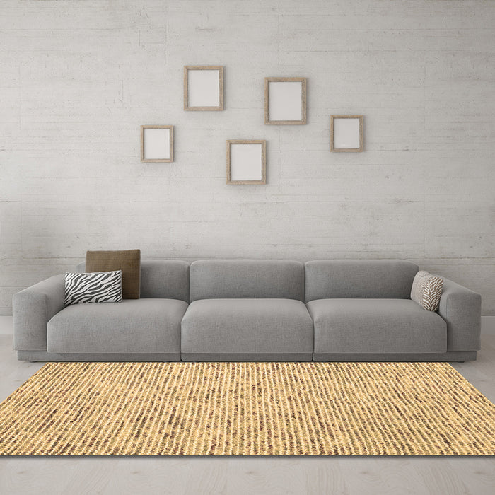 Machine Washable Abstract Brown Contemporary Rug in a Living Room,, wshcon1861brn
