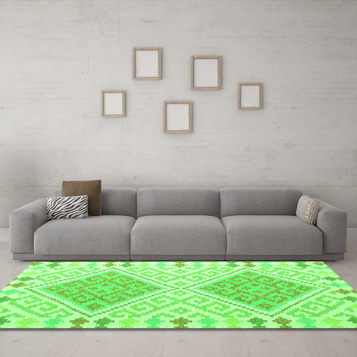 Machine Washable Southwestern Green Country Area Rugs in a Living Room,, wshcon1869grn