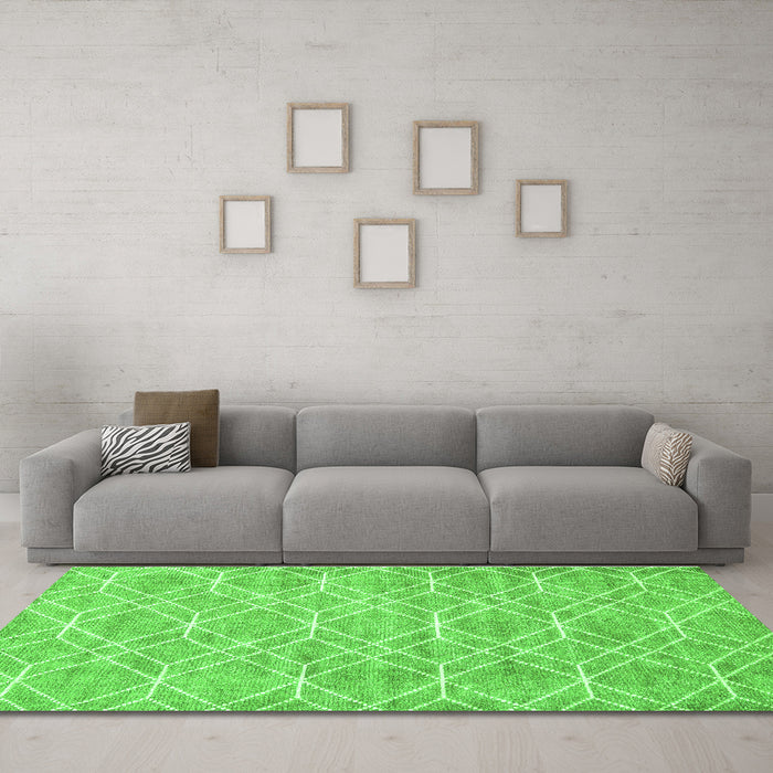 Machine Washable Abstract Green Contemporary Area Rugs in a Living Room,, wshcon1874grn