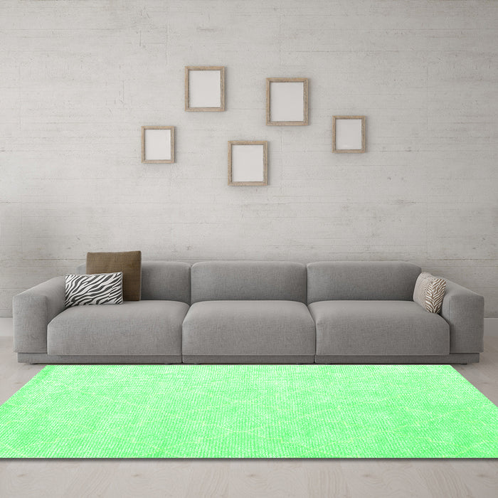 Machine Washable Abstract Green Contemporary Area Rugs in a Living Room,, wshcon1876grn