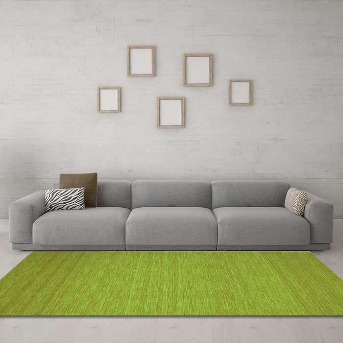 Machine Washable Abstract Green Contemporary Area Rugs in a Living Room,, wshcon187grn