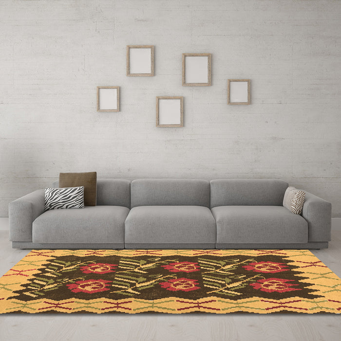 Machine Washable Abstract Brown Contemporary Rug in a Living Room,, wshcon1882brn