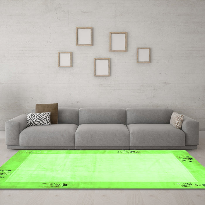 Machine Washable Solid Green Modern Area Rugs in a Living Room,, wshcon1888grn