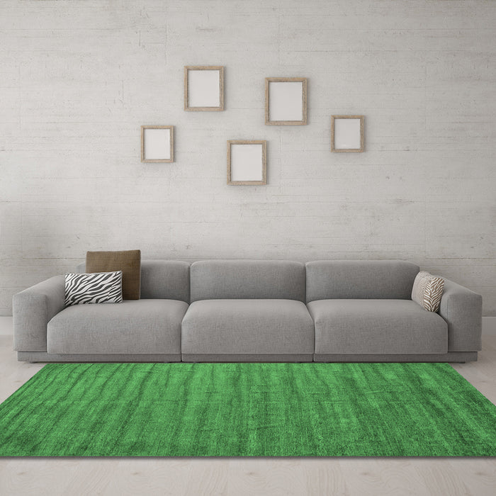 Machine Washable Abstract Emerald Green Contemporary Area Rugs in a Living Room,, wshcon1893emgrn