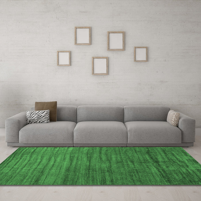 Machine Washable Abstract Emerald Green Contemporary Area Rugs in a Living Room,, wshcon1896emgrn