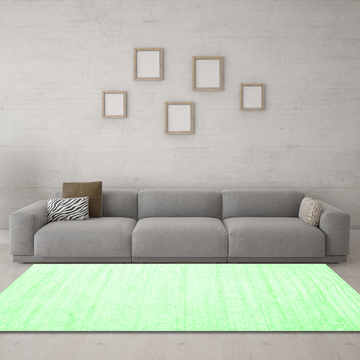 Machine Washable Solid Green Modern Area Rugs in a Living Room,, wshcon1898grn