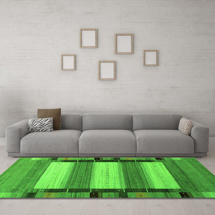 Machine Washable Abstract Green Contemporary Area Rugs in a Living Room,, wshcon1900grn