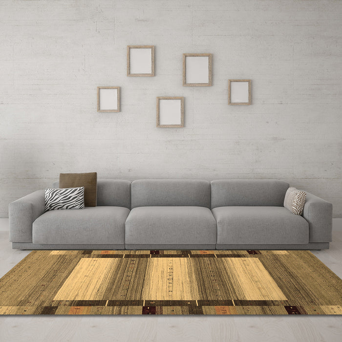 Machine Washable Abstract Brown Contemporary Rug in a Living Room,, wshcon1900brn