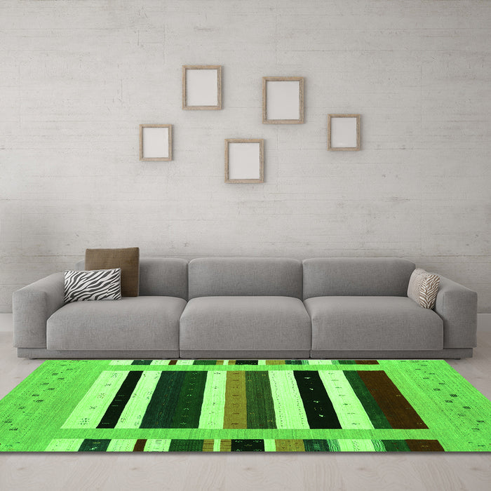 Machine Washable Abstract Green Contemporary Area Rugs in a Living Room,, wshcon1904grn