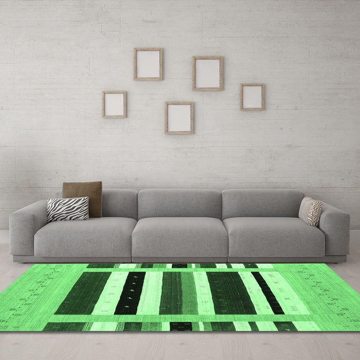 Machine Washable Abstract Emerald Green Contemporary Area Rugs in a Living Room,, wshcon1905emgrn
