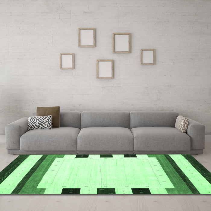 Machine Washable Solid Emerald Green Modern Area Rugs in a Living Room,, wshcon1907emgrn
