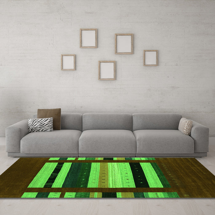 Machine Washable Abstract Green Contemporary Area Rugs in a Living Room,, wshcon1909grn