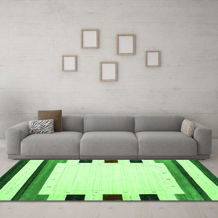 Machine Washable Solid Green Modern Area Rugs in a Living Room,, wshcon1911grn