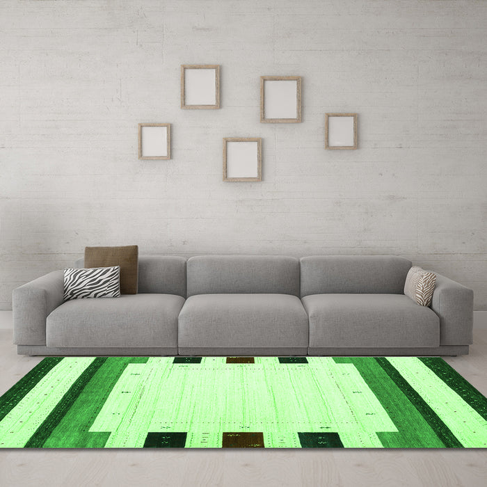 Machine Washable Solid Green Modern Area Rugs in a Living Room,, wshcon1912grn