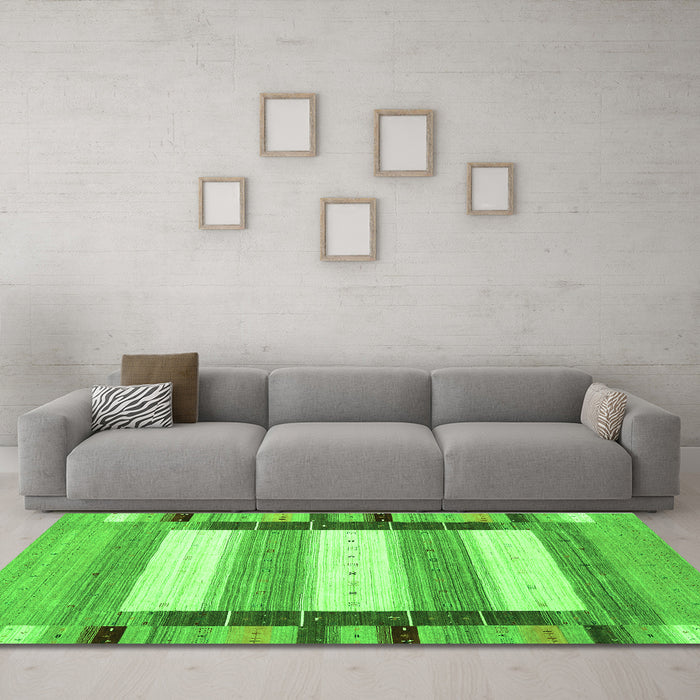 Machine Washable Abstract Green Contemporary Area Rugs in a Living Room,, wshcon1913grn