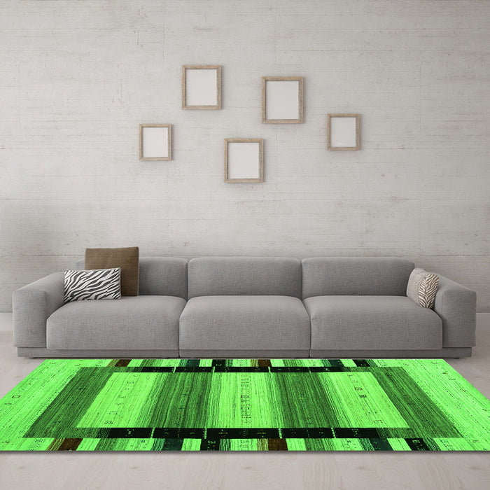 Machine Washable Abstract Green Contemporary Area Rugs in a Living Room,, wshcon1914grn