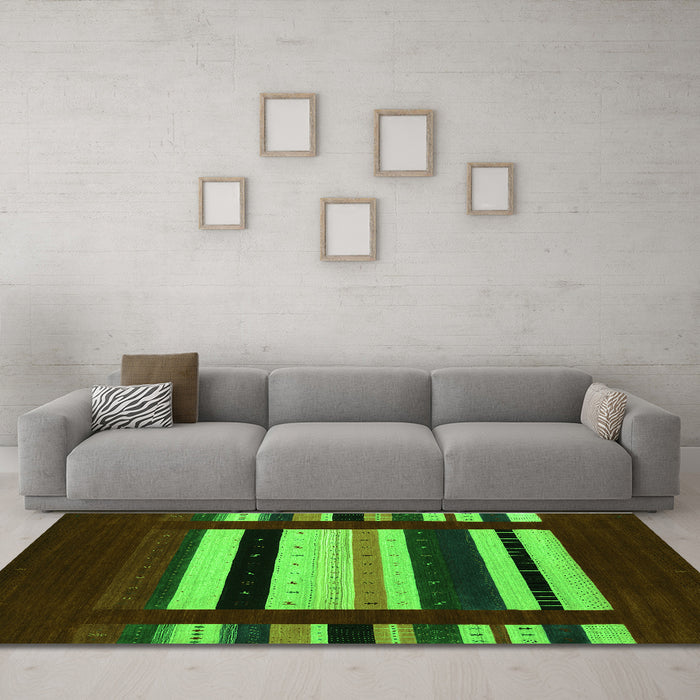 Machine Washable Abstract Green Contemporary Area Rugs in a Living Room,, wshcon1915grn