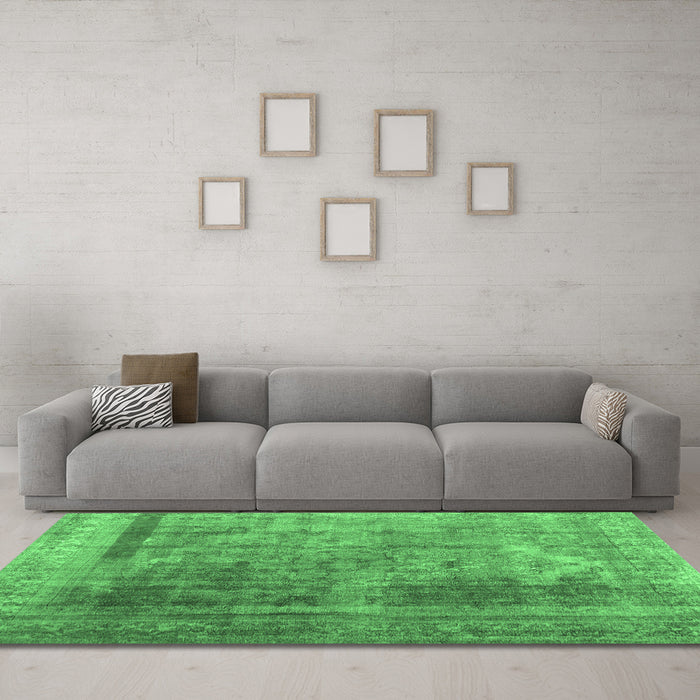Machine Washable Abstract Emerald Green Contemporary Area Rugs in a Living Room,, wshcon1917emgrn