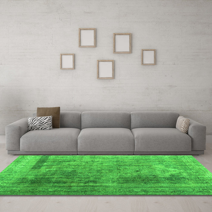 Machine Washable Abstract Green Contemporary Area Rugs in a Living Room,, wshcon1917grn