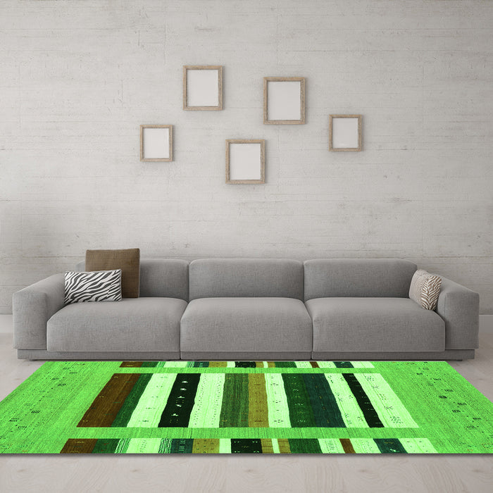 Machine Washable Abstract Green Contemporary Area Rugs in a Living Room,, wshcon1918grn