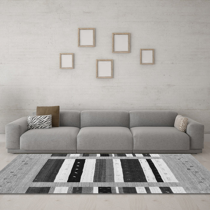 Machine Washable Abstract Gray Contemporary Rug in a Living Room,, wshcon1918gry