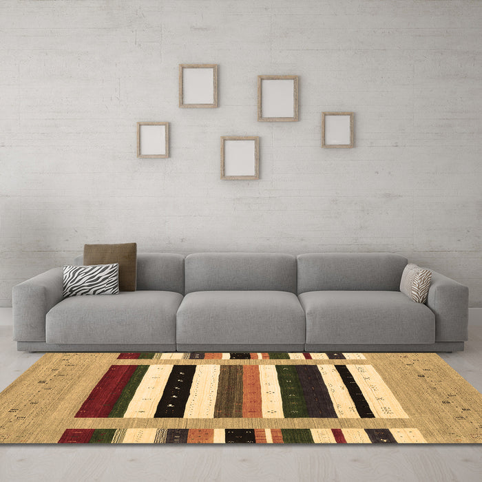 Machine Washable Abstract Brown Contemporary Rug in a Living Room,, wshcon1918brn