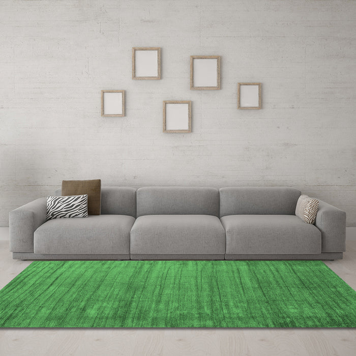 Machine Washable Abstract Emerald Green Contemporary Area Rugs in a Living Room,, wshcon1919emgrn