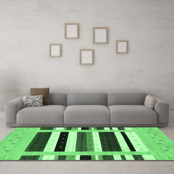 Machine Washable Abstract Emerald Green Contemporary Area Rugs in a Living Room,, wshcon1927emgrn