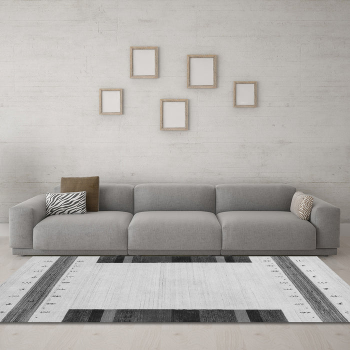 Machine Washable Solid Gray Modern Rug in a Living Room,, wshcon1928gry