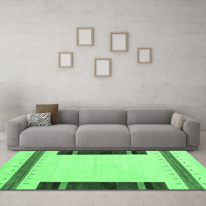 Machine Washable Solid Emerald Green Modern Area Rugs in a Living Room,, wshcon1928emgrn