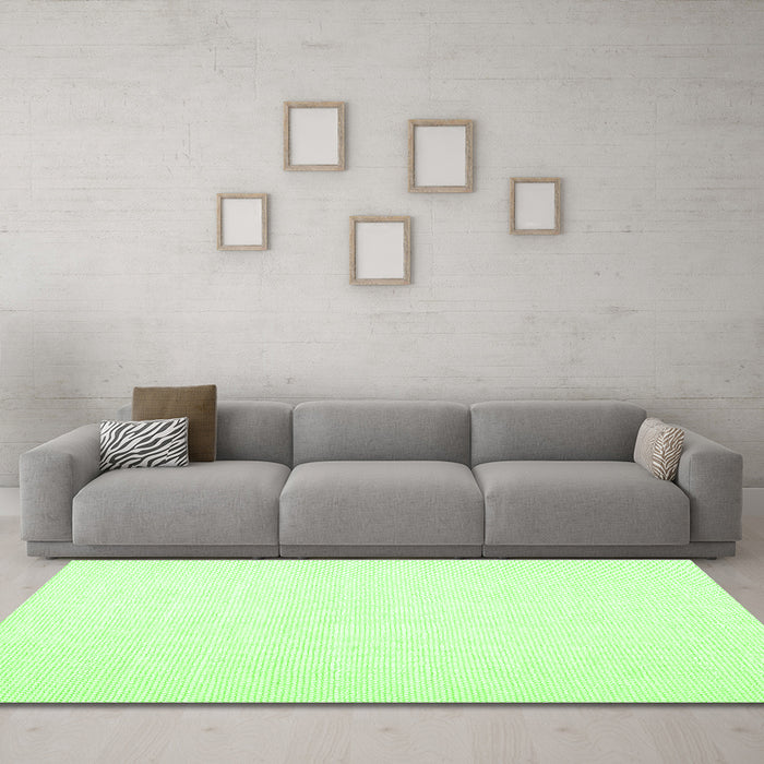 Machine Washable Solid Green Modern Area Rugs in a Living Room,, wshcon1930grn