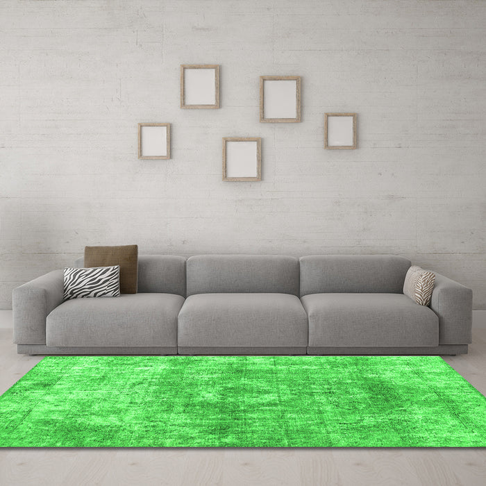 Machine Washable Abstract Green Contemporary Area Rugs in a Living Room,, wshcon1933grn