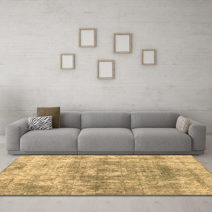 Machine Washable Abstract Brown Contemporary Rug in a Living Room,, wshcon1933brn