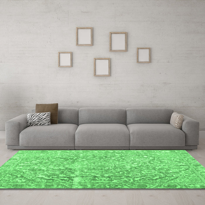 Machine Washable Abstract Emerald Green Contemporary Area Rugs in a Living Room,, wshcon1937emgrn