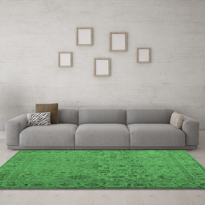 Machine Washable Abstract Emerald Green Contemporary Area Rugs in a Living Room,, wshcon1939emgrn