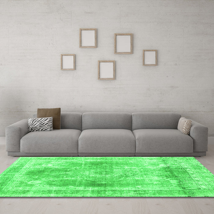 Machine Washable Abstract Green Contemporary Area Rugs in a Living Room,, wshcon1941grn