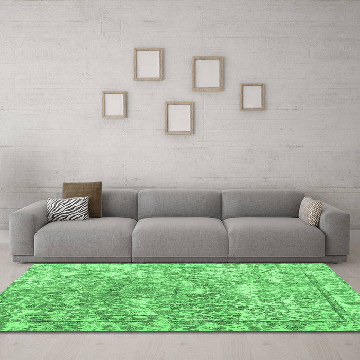 Machine Washable Abstract Emerald Green Contemporary Area Rugs in a Living Room,, wshcon1942emgrn